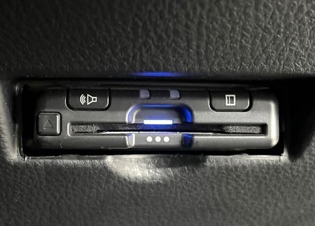 2021 TOYOTA C-HR ZYX11