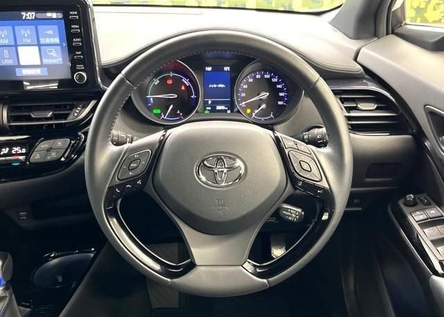 2021 TOYOTA C-HR ZYX11