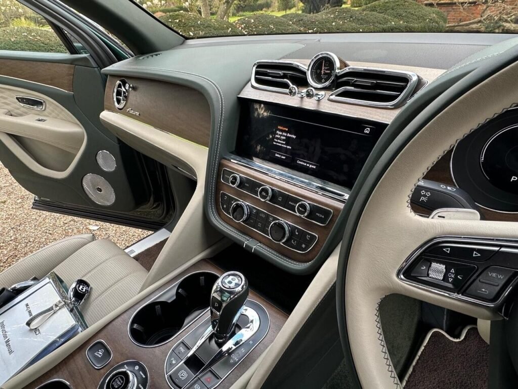 2023 Bentley Bentayga