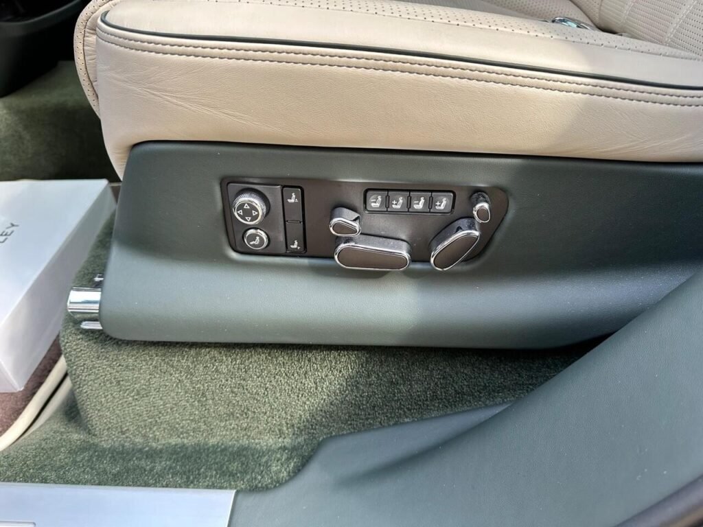 2023 Bentley Bentayga