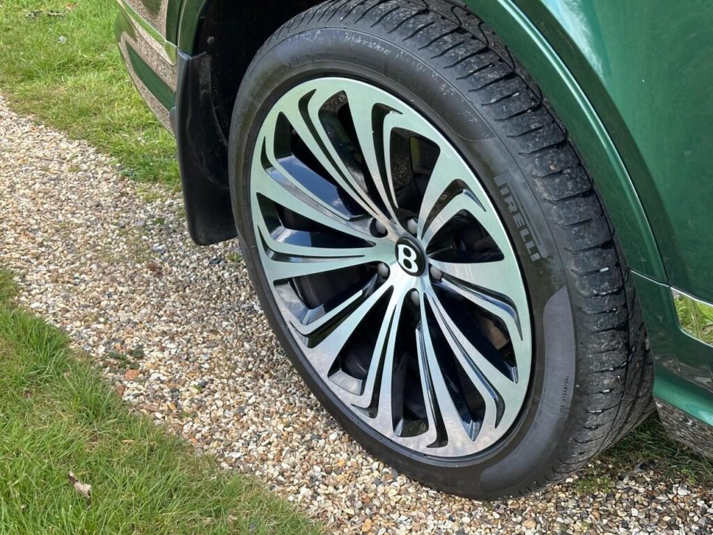 2023 Bentley Bentayga