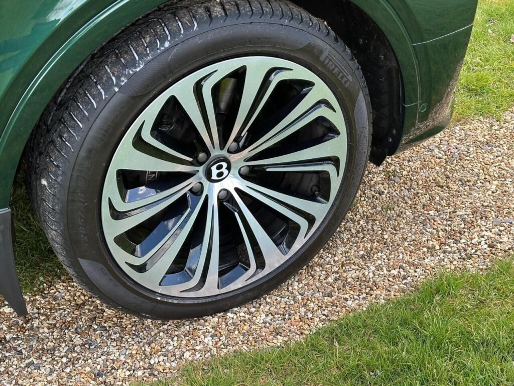 2023 Bentley Bentayga